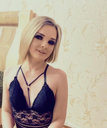 Мои услуги включают все, что ты можешь себе представить 😉 Ко мне можно обратиться с любыми фантазиями, и я сделаю все, чтобы они сбылись. Позволь мне порадовать тебя своими умениями – я мастер в области эротического массажа и умею доставлять настоящее удовольствие. В моем арсенале множество игрушек и аксессуаров для создания ярких впечатлений. У меня отличные отзывы от моих клиентов, и мои фото говорят сами за себя. Я точно знаю, что ты останешься доволен нашей встречей! 😉💋 Так что давай не терять времени и договоримся о встрече прямо сейчас. Жду тебя в Москве! 7154, 28 лет